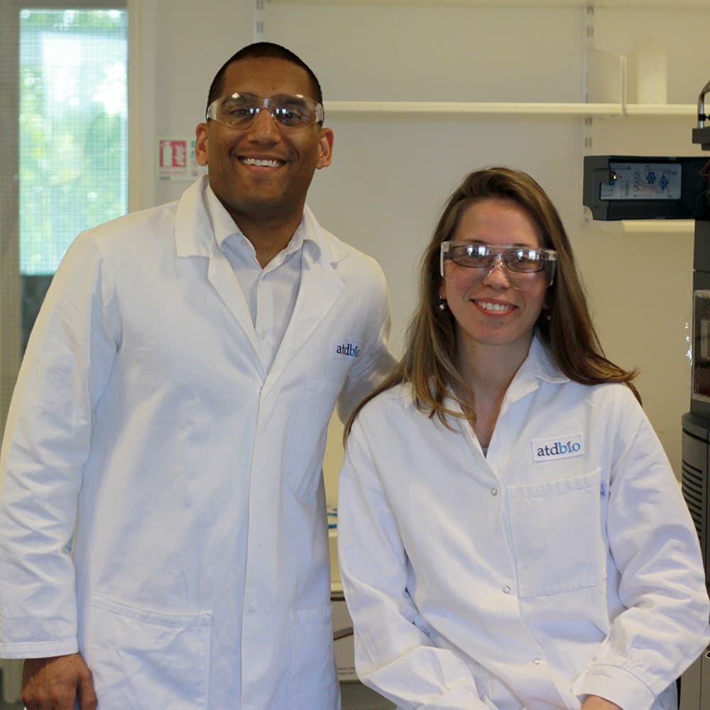Dr Tom Brown (Jnr) and Dr Joanna Sobek Brown in the Oxford lab in early 2014